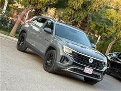 ڤۆڵکسواگن ئەتڵەس کرۆس سپۆرت